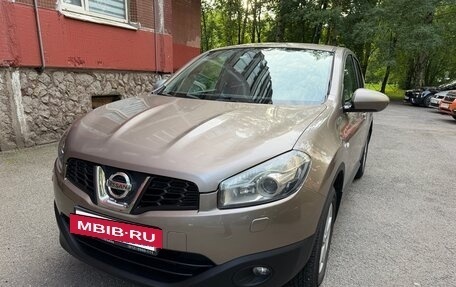 Nissan Qashqai, 2010 год, 850 000 рублей, 2 фотография