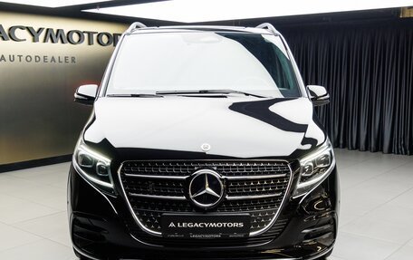 Mercedes-Benz V-Класс, 2024 год, 12 820 000 рублей, 2 фотография