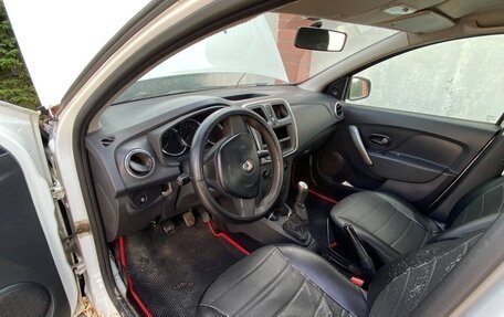 Renault Logan II, 2016 год, 150 000 рублей, 7 фотография