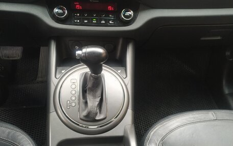 KIA Sportage III, 2010 год, 1 350 000 рублей, 11 фотография