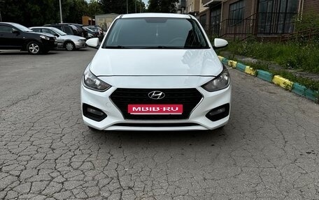 Hyundai Solaris II рестайлинг, 2018 год, 970 000 рублей, 1 фотография