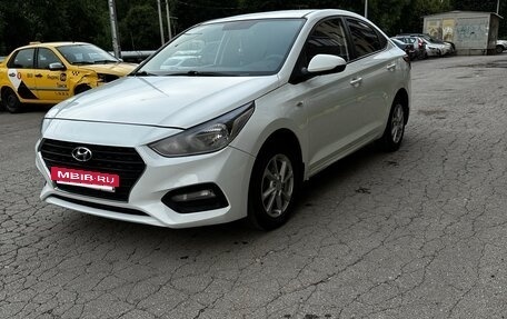 Hyundai Solaris II рестайлинг, 2018 год, 970 000 рублей, 2 фотография