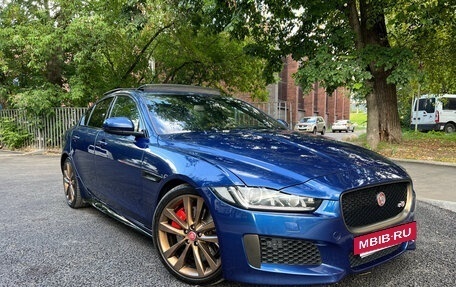 Jaguar XE I рестайлинг, 2015 год, 2 300 000 рублей, 2 фотография