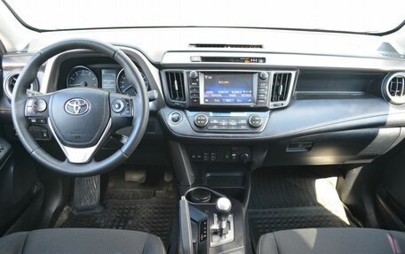 Toyota RAV4, 2017 год, 1 949 888 рублей, 11 фотография