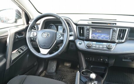 Toyota RAV4, 2017 год, 1 949 888 рублей, 12 фотография