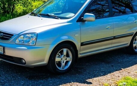 KIA Carens I (RS), 2005 год, 450 000 рублей, 2 фотография