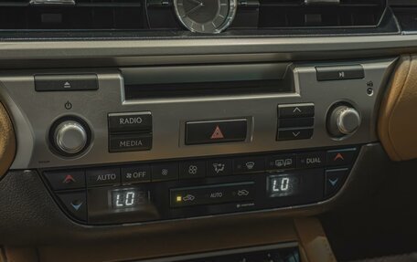 Lexus ES VII, 2018 год, 2 800 000 рублей, 18 фотография