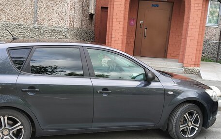 KIA cee'd I рестайлинг, 2010 год, 500 000 рублей, 3 фотография