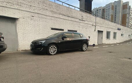 Opel Astra J, 2012 год, 620 000 рублей, 1 фотография