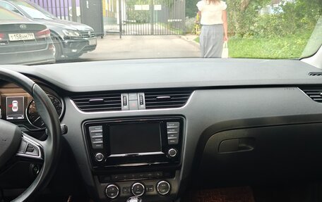 Skoda Octavia, 2015 год, 1 800 000 рублей, 8 фотография