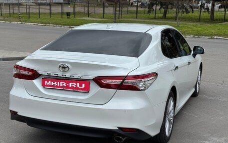 Toyota Camry, 2020 год, 2 950 000 рублей, 5 фотография