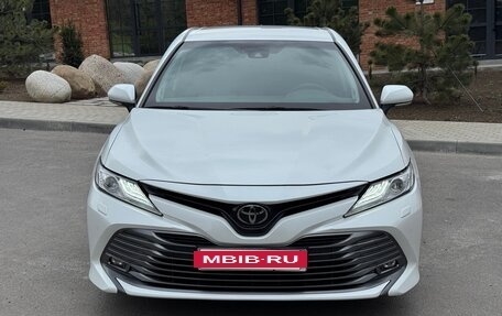 Toyota Camry, 2020 год, 2 950 000 рублей, 7 фотография