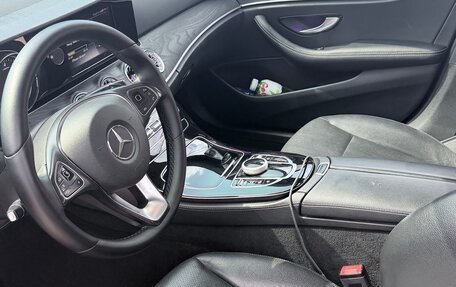 Mercedes-Benz E-Класс, 2016 год, 2 250 000 рублей, 8 фотография