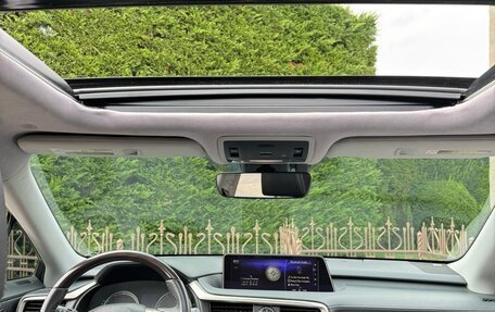 Lexus RX IV рестайлинг, 2017 год, 3 800 000 рублей, 5 фотография