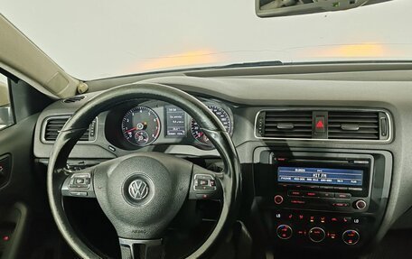 Volkswagen Jetta VI, 2012 год, 930 000 рублей, 11 фотография