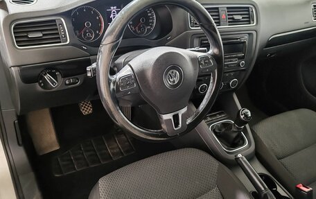 Volkswagen Jetta VI, 2012 год, 930 000 рублей, 12 фотография