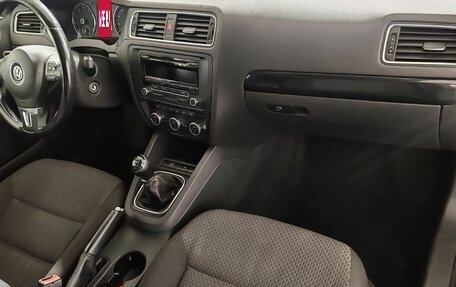 Volkswagen Jetta VI, 2012 год, 930 000 рублей, 15 фотография