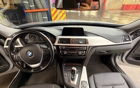 BMW 3 серия, 2019 год, 2 300 000 рублей, 13 фотография