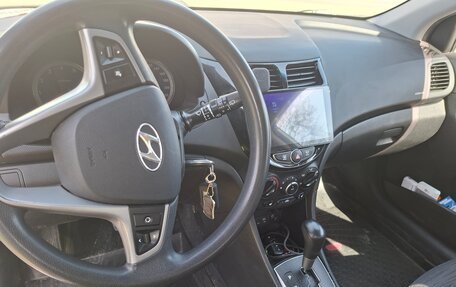 Hyundai Solaris II рестайлинг, 2016 год, 1 120 000 рублей, 8 фотография