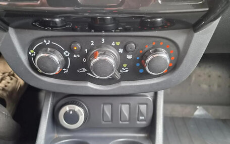 Renault Duster I рестайлинг, 2017 год, 1 250 000 рублей, 9 фотография