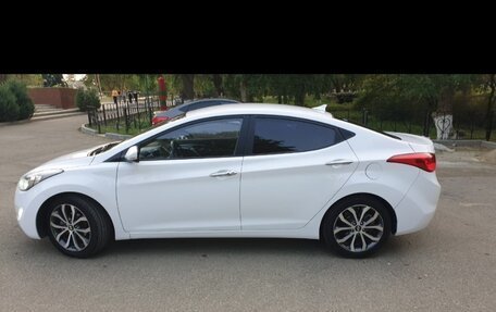 Hyundai Avante, 2013 год, 1 200 000 рублей, 4 фотография