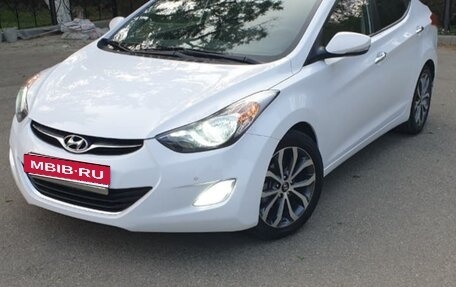 Hyundai Avante, 2013 год, 1 200 000 рублей, 3 фотография
