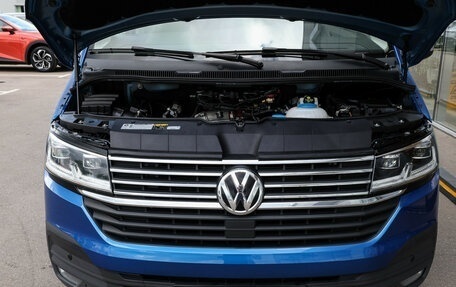 Volkswagen Multivan T6 рестайлинг, 2020 год, 7 400 000 рублей, 10 фотография