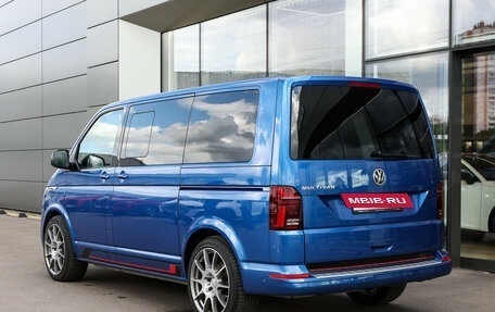 Volkswagen Multivan T6 рестайлинг, 2020 год, 7 400 000 рублей, 8 фотография