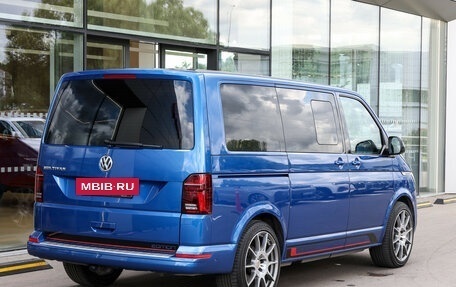 Volkswagen Multivan T6 рестайлинг, 2020 год, 7 400 000 рублей, 6 фотография