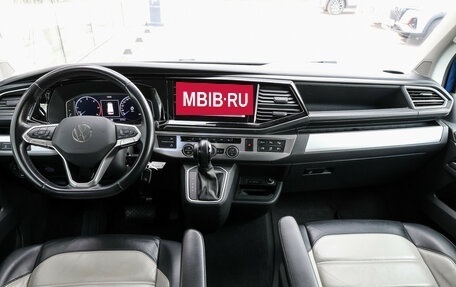 Volkswagen Multivan T6 рестайлинг, 2020 год, 7 400 000 рублей, 17 фотография