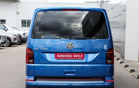 Volkswagen Multivan T6 рестайлинг, 2020 год, 7 400 000 рублей, 7 фотография
