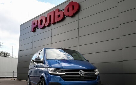 Volkswagen Multivan T6 рестайлинг, 2020 год, 7 400 000 рублей, 32 фотография