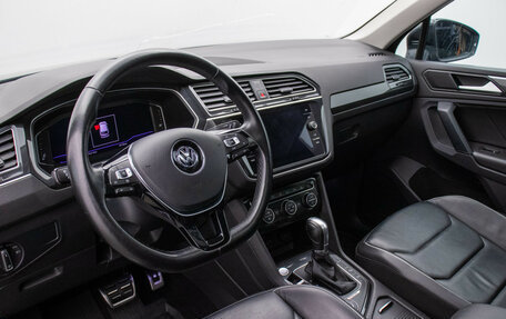Volkswagen Tiguan II, 2019 год, 3 520 000 рублей, 10 фотография