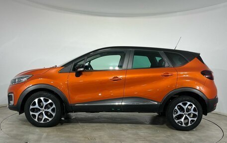 Renault Kaptur I рестайлинг, 2018 год, 1 778 000 рублей, 2 фотография