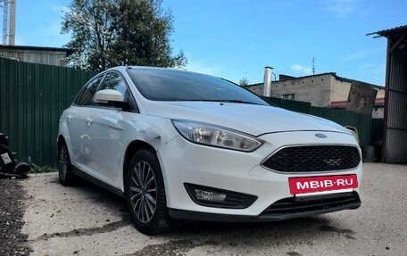 Ford Focus III, 2017 год, 950 000 рублей, 2 фотография