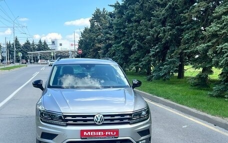 Volkswagen Tiguan II, 2019 год, 2 900 000 рублей, 1 фотография