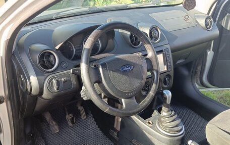 Ford Fiesta, 2005 год, 230 000 рублей, 7 фотография
