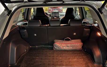 Toyota RAV4, 2020 год, 2 740 000 рублей, 2 фотография