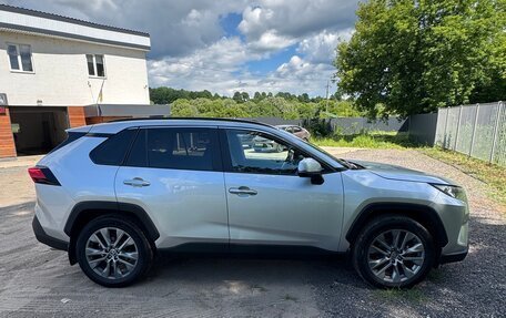 Toyota RAV4, 2020 год, 2 740 000 рублей, 15 фотография
