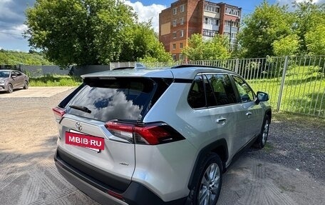 Toyota RAV4, 2020 год, 2 740 000 рублей, 16 фотография