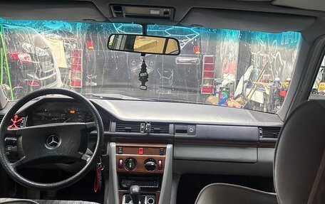 Mercedes-Benz W124, 1990 год, 350 000 рублей, 15 фотография