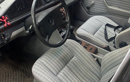 Mercedes-Benz W124, 1990 год, 350 000 рублей, 16 фотография