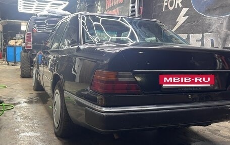 Mercedes-Benz W124, 1990 год, 350 000 рублей, 11 фотография