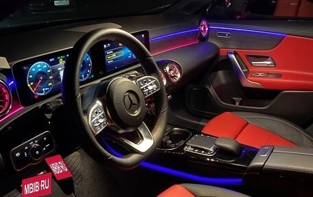 Mercedes-Benz A-Класс, 2019 год, 2 450 000 рублей, 11 фотография