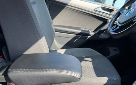 Volkswagen Tiguan II, 2020 год, 2 750 000 рублей, 17 фотография