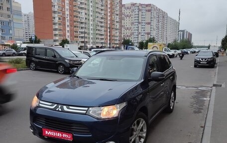 Mitsubishi Outlander III рестайлинг 3, 2013 год, 1 000 000 рублей, 1 фотография