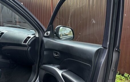 Mitsubishi Outlander III рестайлинг 3, 2007 год, 1 100 000 рублей, 9 фотография