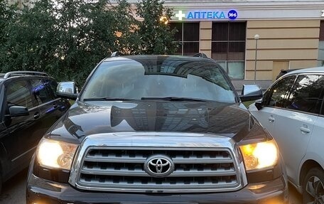 Toyota Sequoia II рестайлинг, 2015 год, 3 200 000 рублей, 2 фотография
