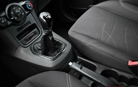 Ford Fiesta, 2018 год, 789 000 рублей, 20 фотография
