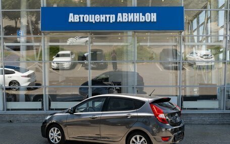 Hyundai Solaris II рестайлинг, 2011 год, 799 000 рублей, 3 фотография